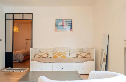 Dinan - Saint-Malo Apartment | Comfortable Studio Rennes Near Ste Anne with Great Amenities