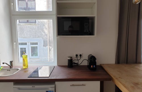 Brigittenau Condo | Comfortable Studio Residence Friedensbrücke with Kitchen