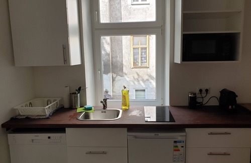 Brigittenau Condo | Comfortable Studio Residence Friedensbrücke with Kitchen