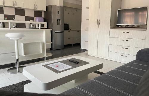 Chiajna Apartment | Discover Studio Residence Militari: 4-Star with Pool & Spa