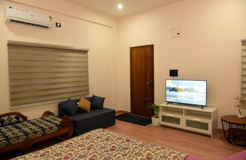 Bengaluru Apartment | Budget-Friendly Studio Room in Vijayanagar for Families