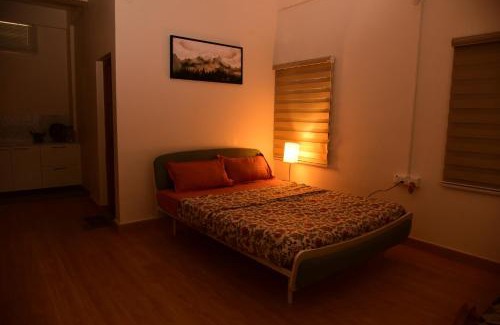 Bengaluru Apartment | Budget-Friendly Studio Room in Vijayanagar for Families