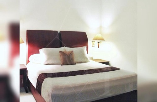 Cipanas Bed & Breakfast | Cozy Studio Room at Wisma Halim Villas with Pool Access