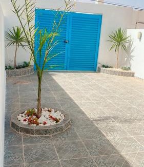 Mezraia Apartment | Cozy Studio Rouge at Dar Lili Djerba - Pet Friendly Retreat