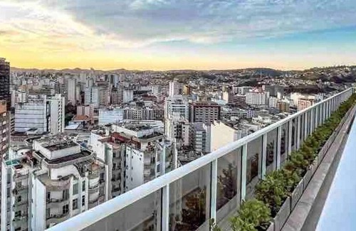 Centro Apartment | Relaxing Stay at Studio Royal Av Itamar Franco with Pool