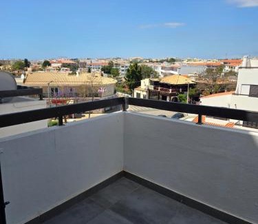 The Strip Apartment | Comfortable Studio Rua dos Bares in Albufeira with Pool
