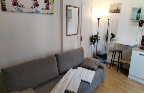Parc-de-Montsouris Apartment | Cozy Studio Rue de la Santé with Family-Friendly Amenities