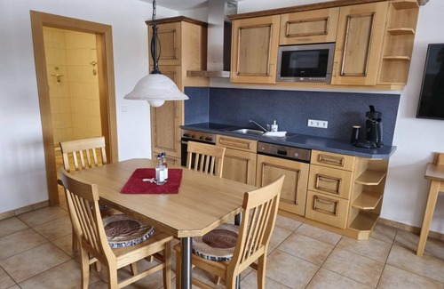 Osterreinen Apartment | Discover Studio Säuling - Haug with Hot Tub & Kitchen