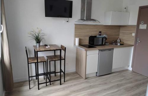 Sainte-Marie-la-Blanche Apartment | Child-Friendly Studio in Sainte Marie la Blanche Awaits