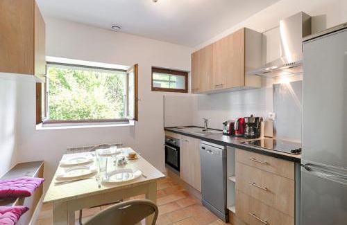 Annecy Apartment | Cozy Studio Serena - Welkeys: Pet and Child Friendly Retreat