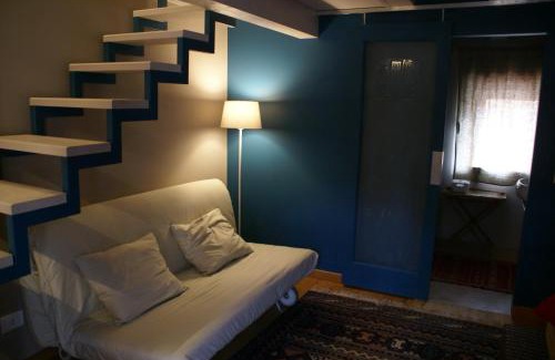 Bellinzago Novarese House | Guest Rated: 9.1 - Studio Sforzesco with Breakfast & Dining