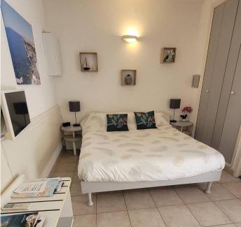 Molini Apartment | Beachfront Studio Steps from Agosta Porticcio with Ocean View