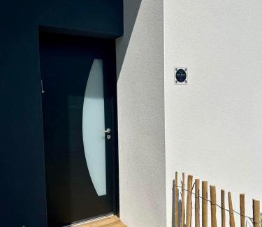 Saint-Evarzec Apartment | Relax at Studio & Spa La Discrète - Rated 9/10 with Hot Tub
