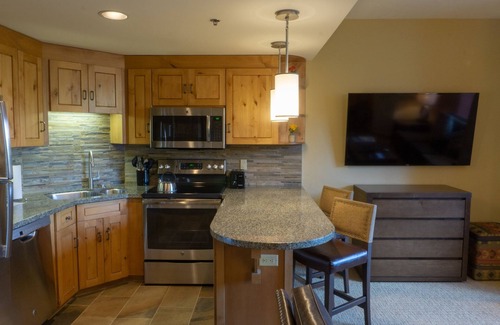 Park City House | Guest Rated 10/10: Studio Steps to Red Pine Gondola