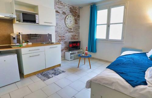 Moissac Apartment | Urban-Style Studio "Cottage de Moissac" - Family Friendly