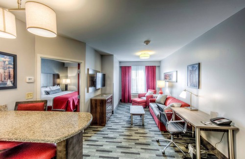 Columbus Apartment | Convenient Studio Suite with Indoor Pool near OSU