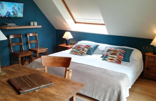 Louveigne Bed & Breakfast | Pet-Friendly Studio Sur Pierri with 9/10 Guest Rating
