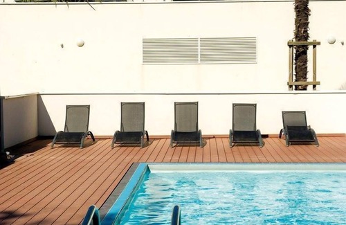 Benodet Apartment | Tranquil Studio Steps from the Beach with Pool and Spa