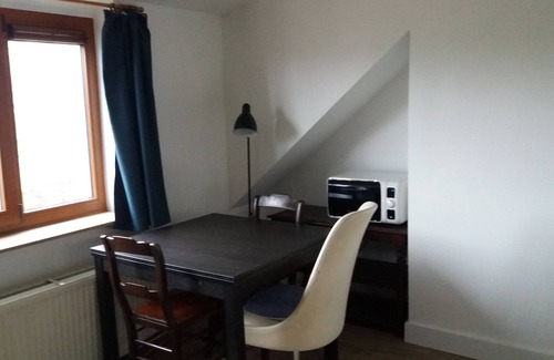Laken Apartment | Cozy Studio with View of L'Atomium - Perfect for Families