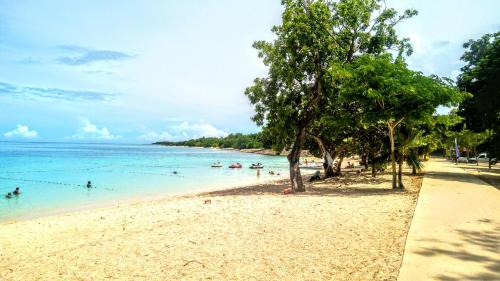 Port-Louis Villa | Cozy Studio with Ocean View & Guest Rated 7.5/10