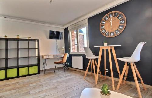 Valenciennes Apartment | Pet-Friendly Studio Taormina in Valenciennes Centre