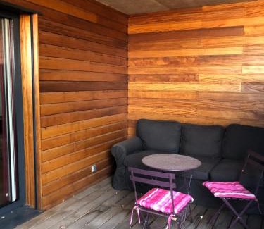 Porte Des Alpes - Mi Plaine - Manissieux Apartment | Cozy Studio with Terrace Near Technology Park