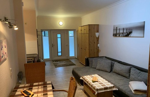 Klein Nemerow Apartment | Studio 'Tollense Hus - Mitte' with Shared Terrace and Wi-Fi