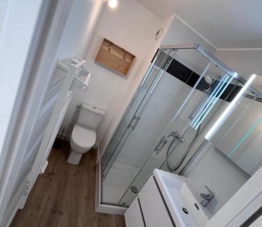 Beaupreau Apartment | Fully Equipped Studio: Perfect for Families and Pets