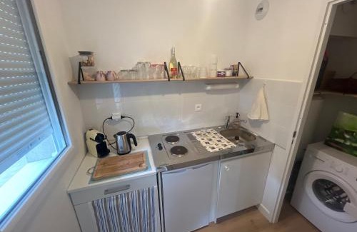 Beaupreau Apartment | Fully Equipped Studio: Perfect for Families and Pets