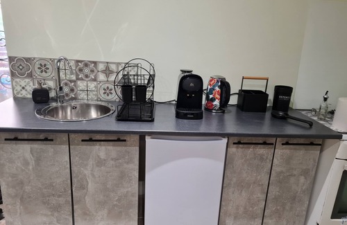 Ledenon Apartment | Cozy Fully Equipped Studio for Your Perfect Getaway