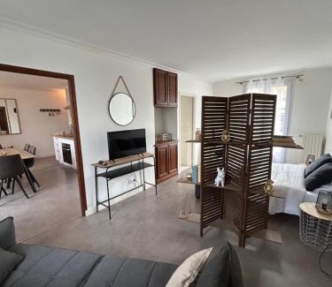 Doue-la-Fontaine Apartment | Charming Studio in City Center - Rated 9.1 by Guests