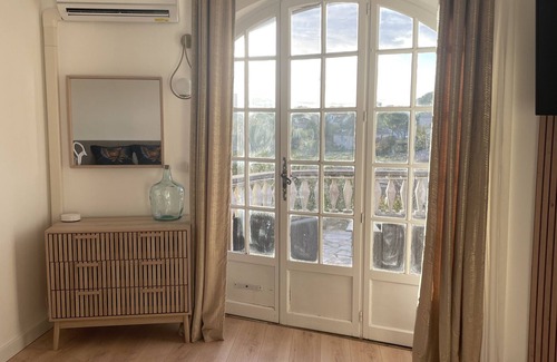 Les Camoins Apartment | Cozy Studio Très Chaleureux in the Heart of Marseille