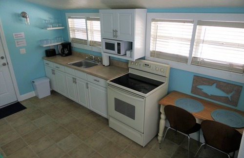 Altamont Manor Apartment | Relaxing Getaway in Florida with Pool & Breakfast Included