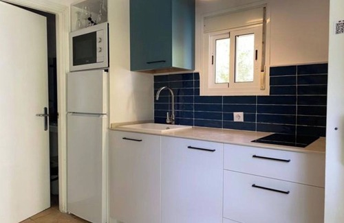 Zahora House | Pet-Friendly Oceanfront Studio with Pool and Spa Amenities