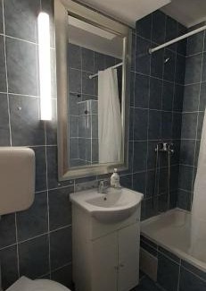 Onesti Apartment | Exceptional Studio Central - Guest Rated 9.7/10