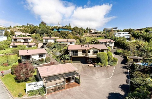 Kaiteriteri Apartment | Mid-Level Studio Unit with Breathtaking Sea Views