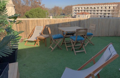Avignon City Centre Apartment | Stylish Studio with Terrace & Parking Near Palais des Papes