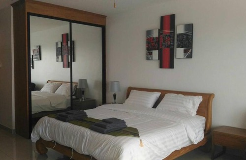 Jomtien Apartment | Oceanfront Studio at View Talay 5C - Rated 9.1/10