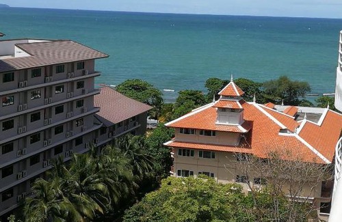 Jomtien Apartment | Oceanfront Studio at View Talay 5C - Rated 9.1/10