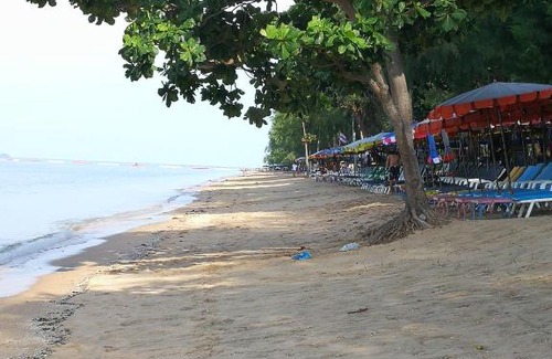 Jomtien Apartment | Oceanfront Studio at View Talay 5C - Rated 9.1/10