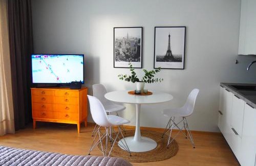 Vantaa City Centre Apartment | Prime Studio VIP - Near Airport & Tikkurila Station