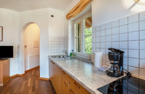 Caldaro Sulla Strada del Vino Apartment | Relaxing Studio Apartment 'Lieselehof Vitis' with Views