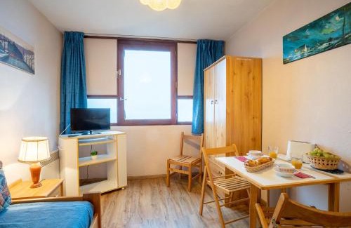 Le Corbier Apartment | Discover Studio Vostok Zodiaque-73: Pet-Friendly Retreat