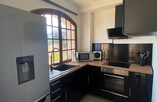 Old Town Apartment | Enchanting Studio with Ocean View Near Monaco
