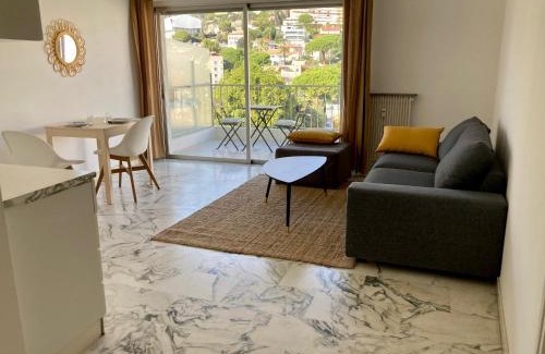 Roquebrune-Cap-Martin Apartment | Seaside Studio Near Monaco with Pool and High Ratings