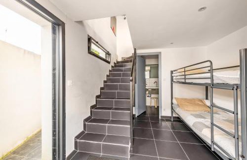 Plobannalec-Lesconil Apartment | Oceanfront Studio with Sea View, Rated 9.8 by Guests