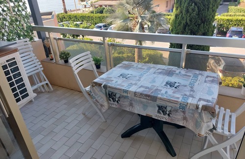 Le Lavandou Apartment | Ocean View Studio on Île du Levant with Parking & Accessibility