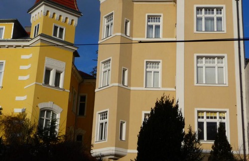 Wahring Apartment | Budget-Friendly Studio Währing - Family Friendly Retreat