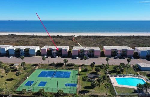 Port Aransas House | Seaside Blessing: Beach Access & Private Pool Retreat