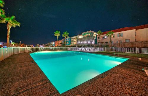 Port Aransas House | Seaside Blessing: Beach Access & Private Pool Retreat